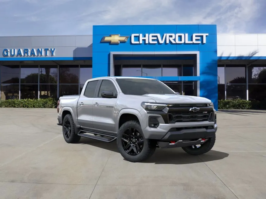 2025 Chevrolet Colorado Z71 photo 1