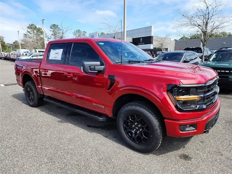 2025 Ford F-150 XLT photo 1