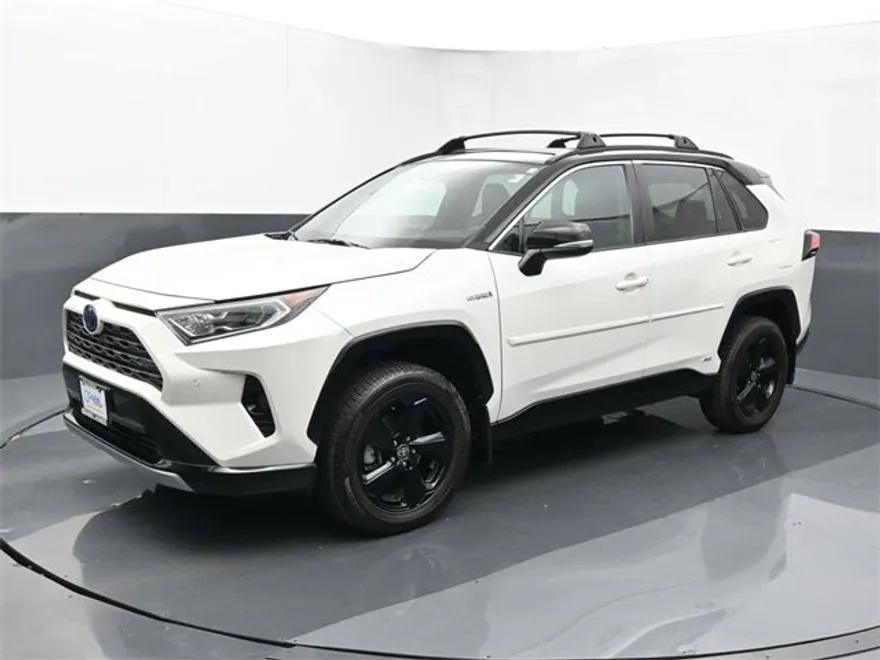 2021 Toyota RAV4 Hybrid XSE photo 1