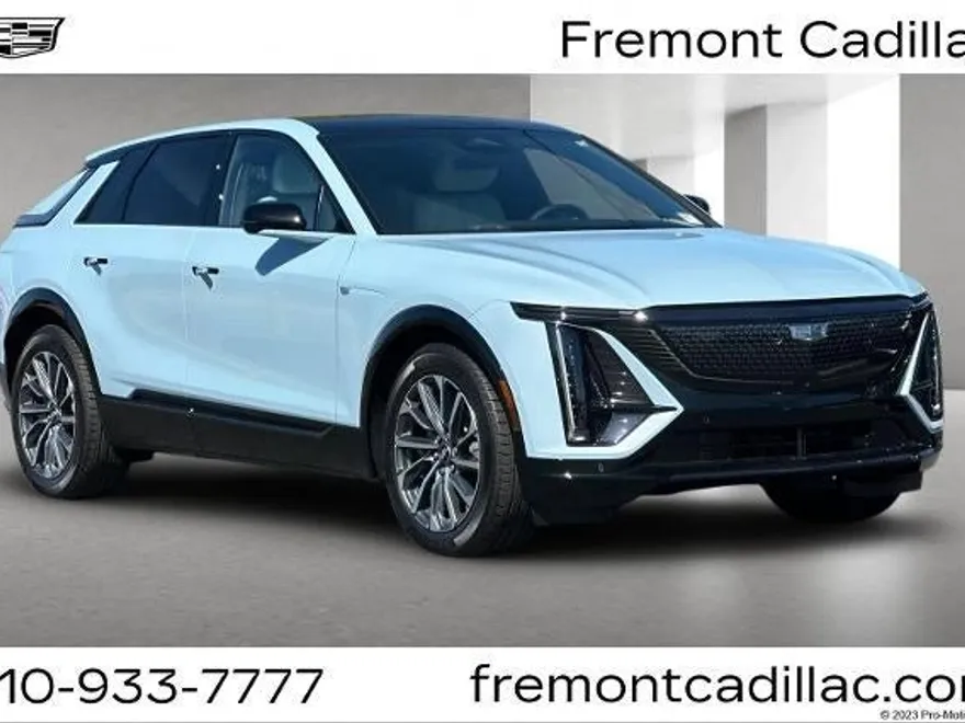 2025 Cadillac Lyriq Sport photo 1