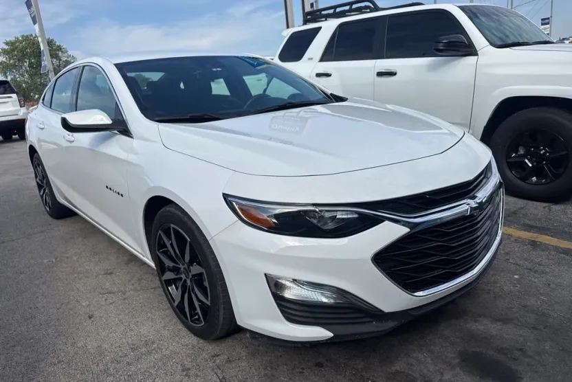 2024 Chevrolet Malibu RS photo 1