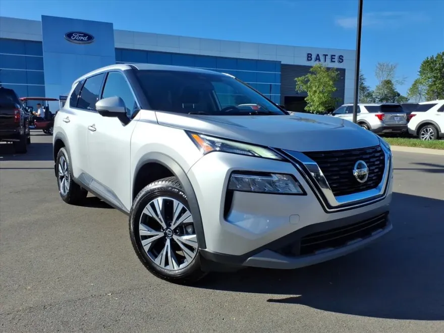 2021 Nissan Rogue SV photo 1