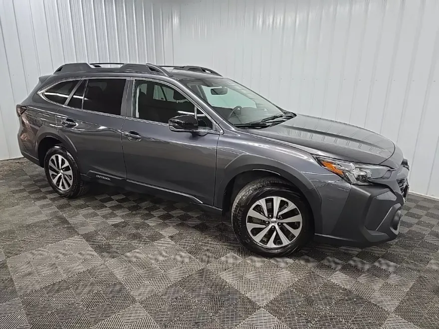 2025 Subaru Outback Premium photo 1