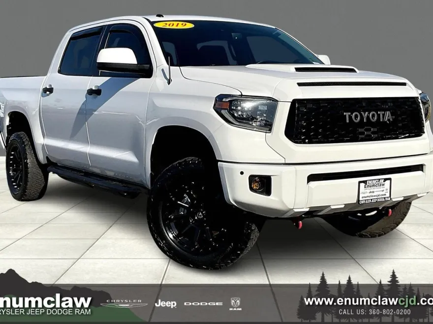 2019 Toyota Tundra SR5 CrewMax photo 1