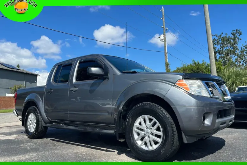 2017 Nissan Frontier Crew Cab SV photo 1