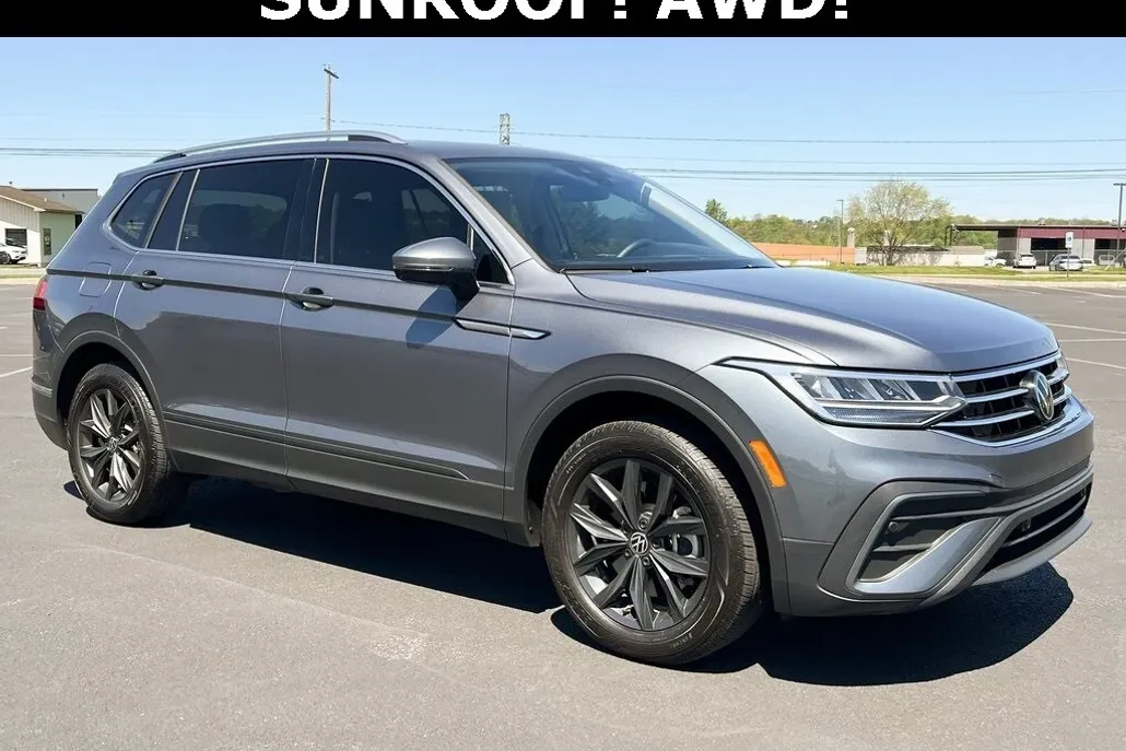 2024 Volkswagen Tiguan SE Wolfsburg Edition photo 1