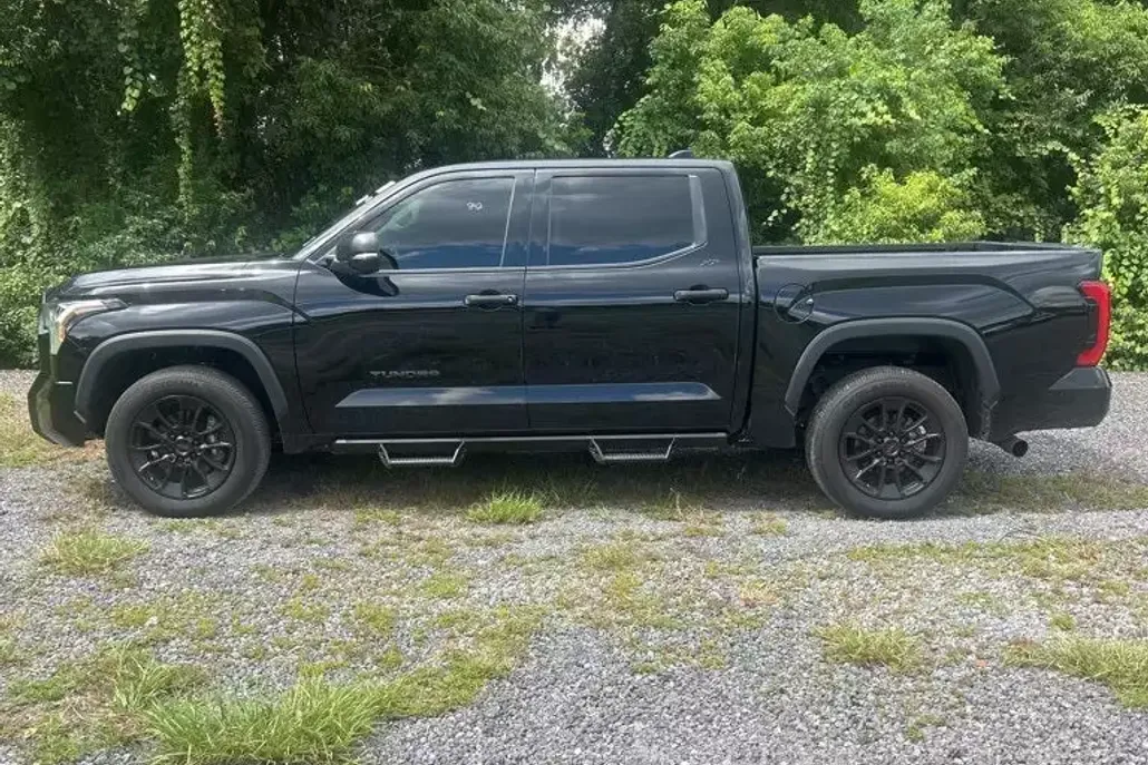 2022 Toyota Tundra SR5 photo 1
