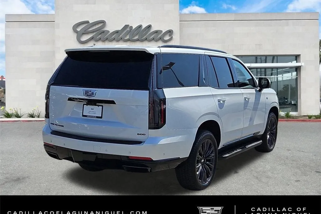 2025 Cadillac Escalade Sport photo 1