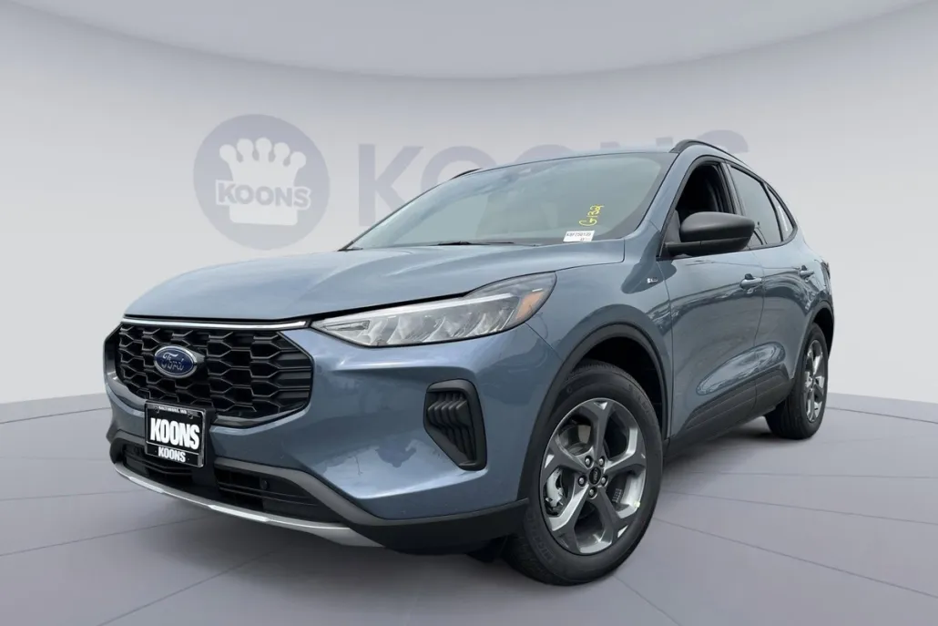 2025 Ford Escape ST-Line photo 1