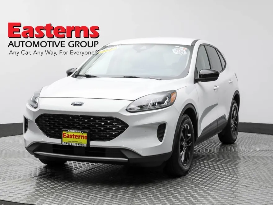 2020 Ford Escape SE Sport Hybrid photo 1