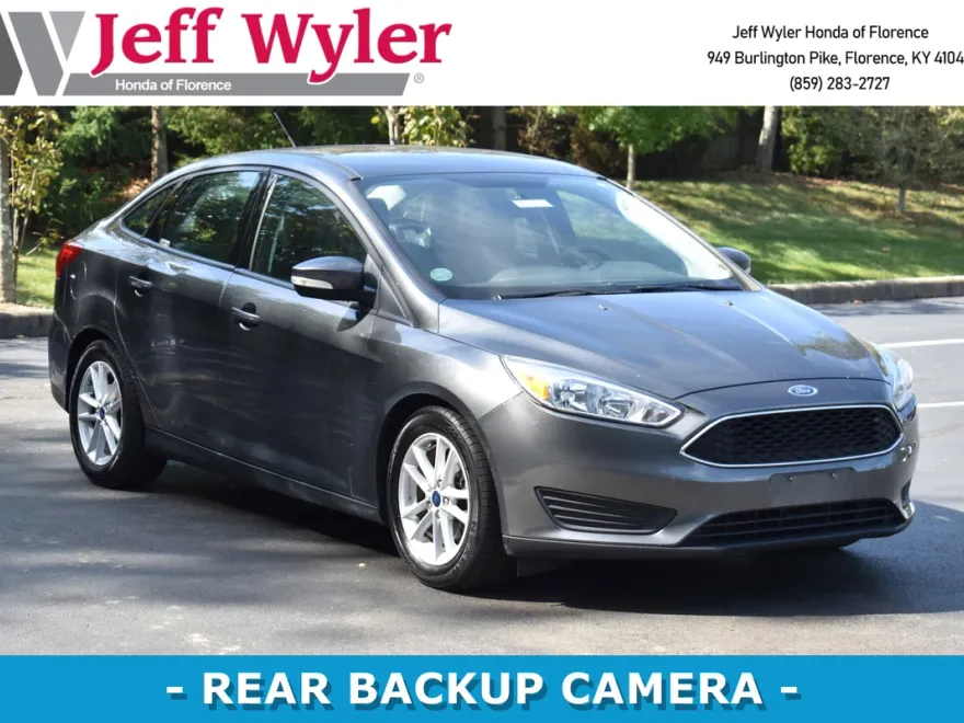 2017 Ford Focus SE photo 1