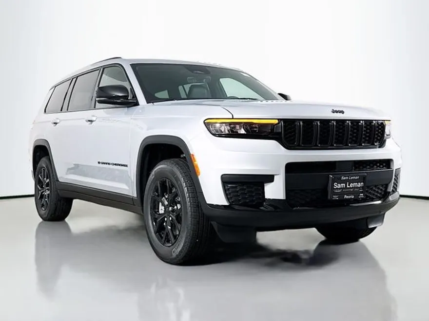 2025 Jeep Grand Cherokee Laredo Altitude photo 1