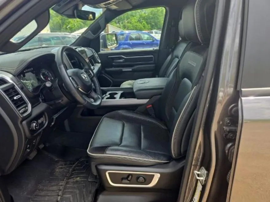 2023 Ram 1500 Laramie photo 1