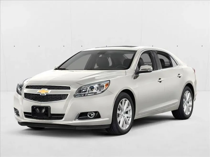 2013 Chevrolet Malibu LS photo 1