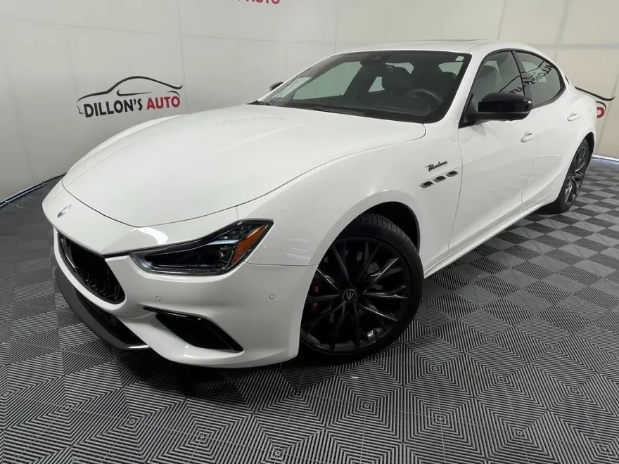 2022 Maserati Ghibli Modena photo 1