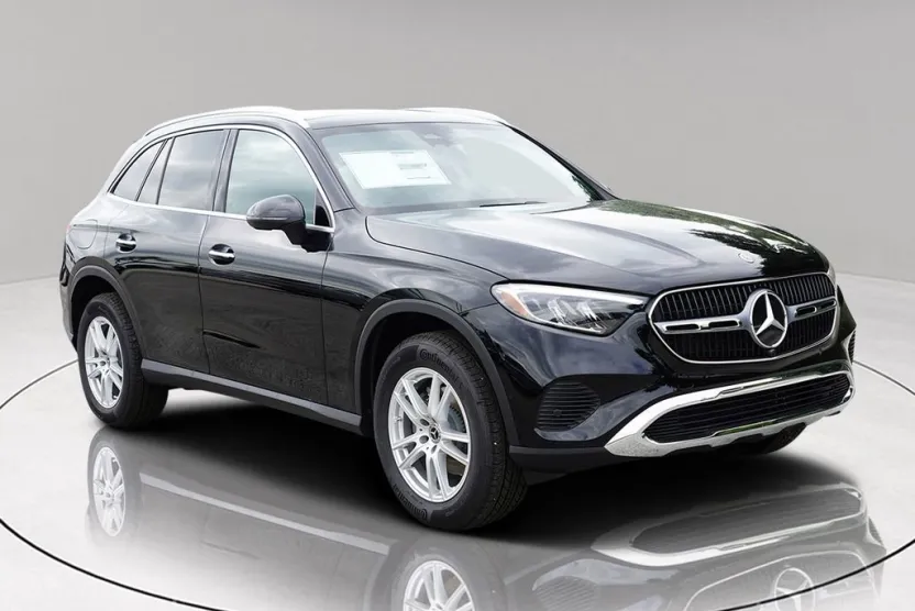 2025 Mercedes Benz GLC 300 photo 1