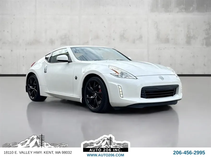 2014 Nissan 370Z Sport photo 1