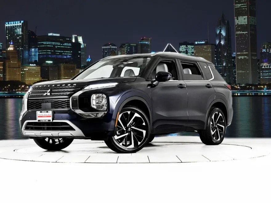 2022 Mitsubishi Outlander SEL photo 1