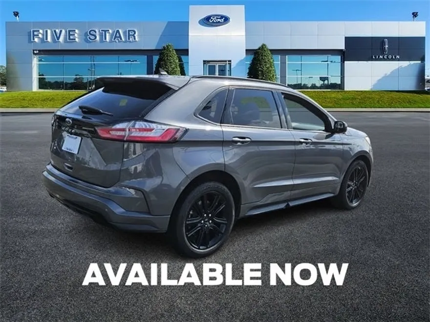 2022 Ford Edge ST photo 7
