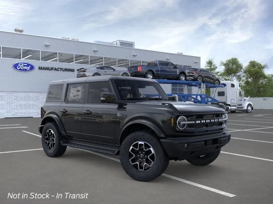 2025 Ford Bronco Outer Banks photo 1