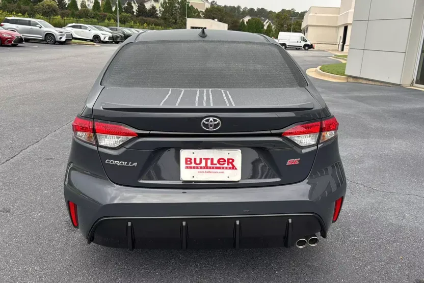 2025 Toyota Corolla SE photo 1
