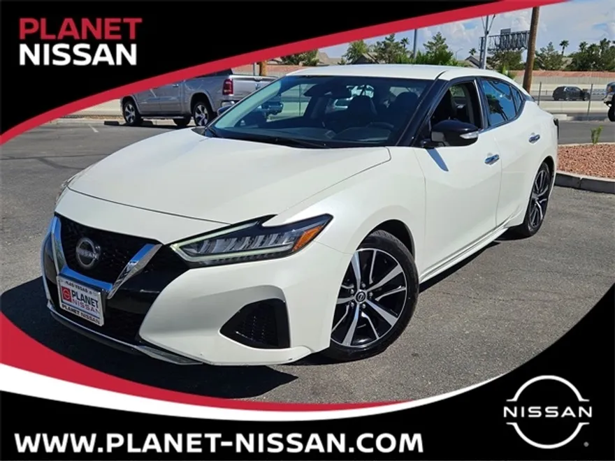 2023 Nissan Maxima SV photo 1