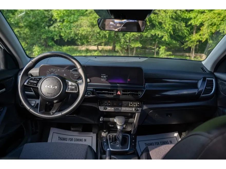 2024 Kia Seltos S photo 19