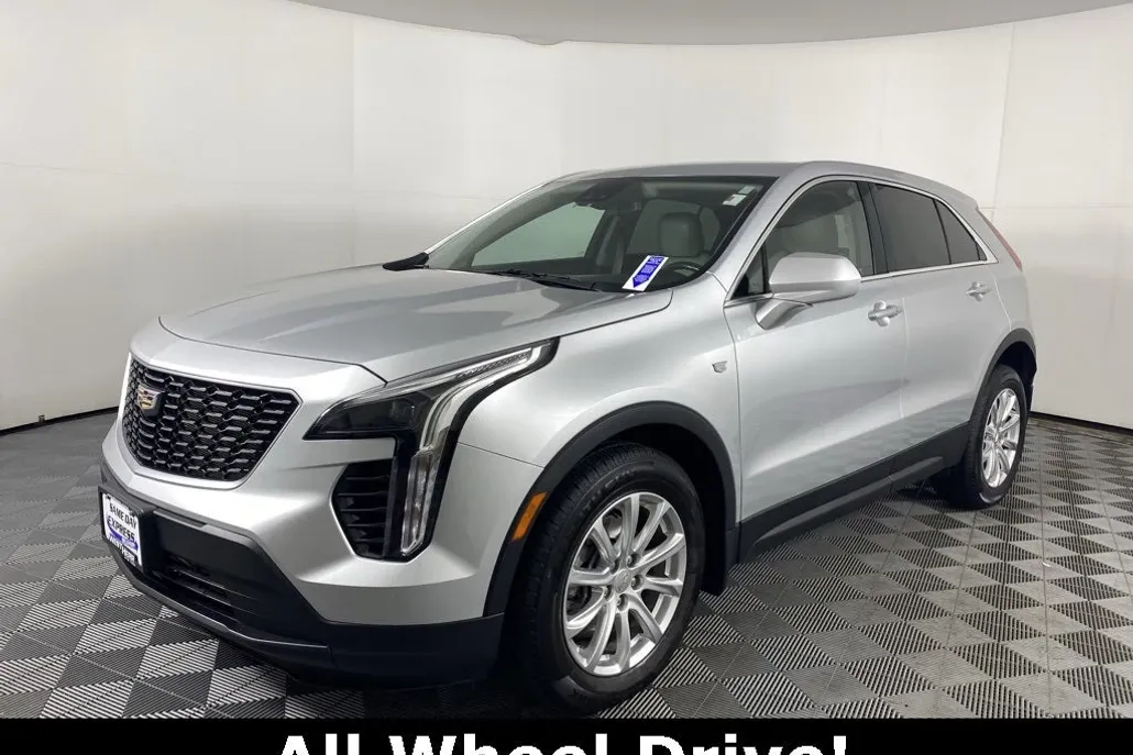 2020 Cadillac XT4 Luxury photo 1