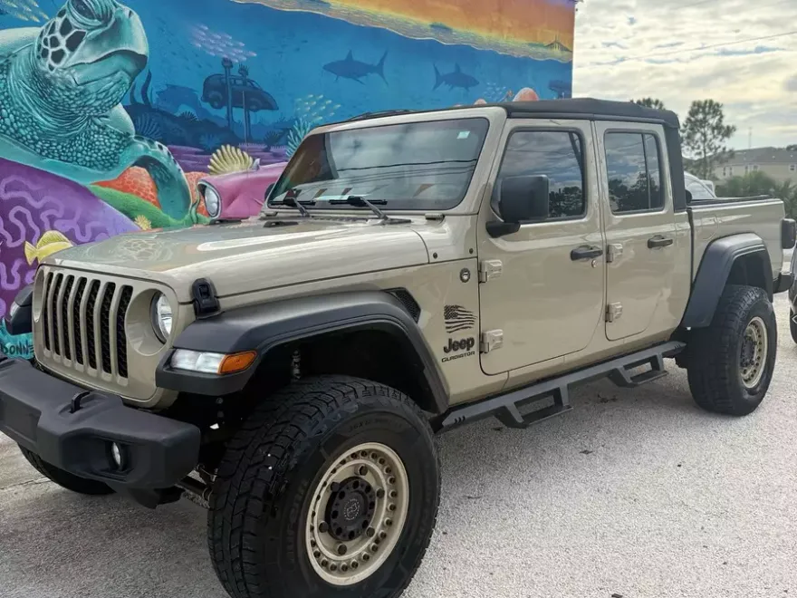 2020 Jeep Gladiator Sport S photo 1