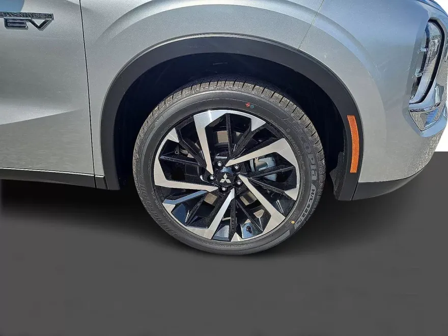 2025 Mitsubishi Outlander PHEV SE photo 1