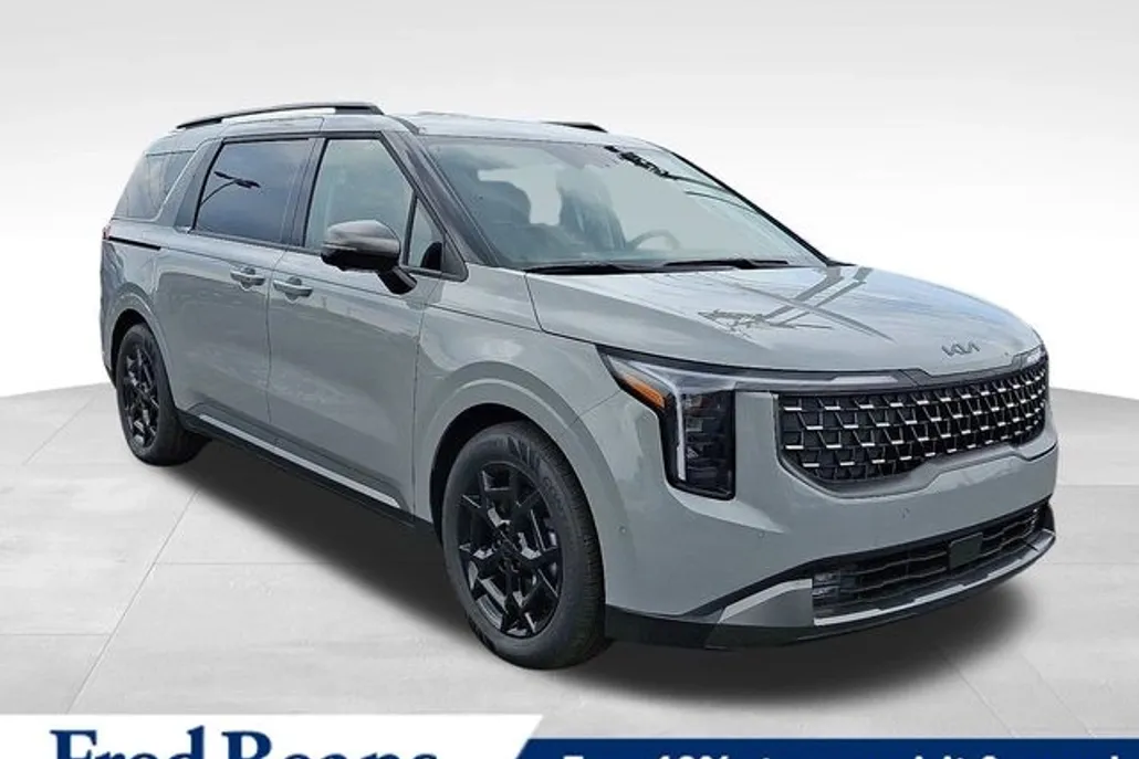 2026 Kia Carnival SX photo 1