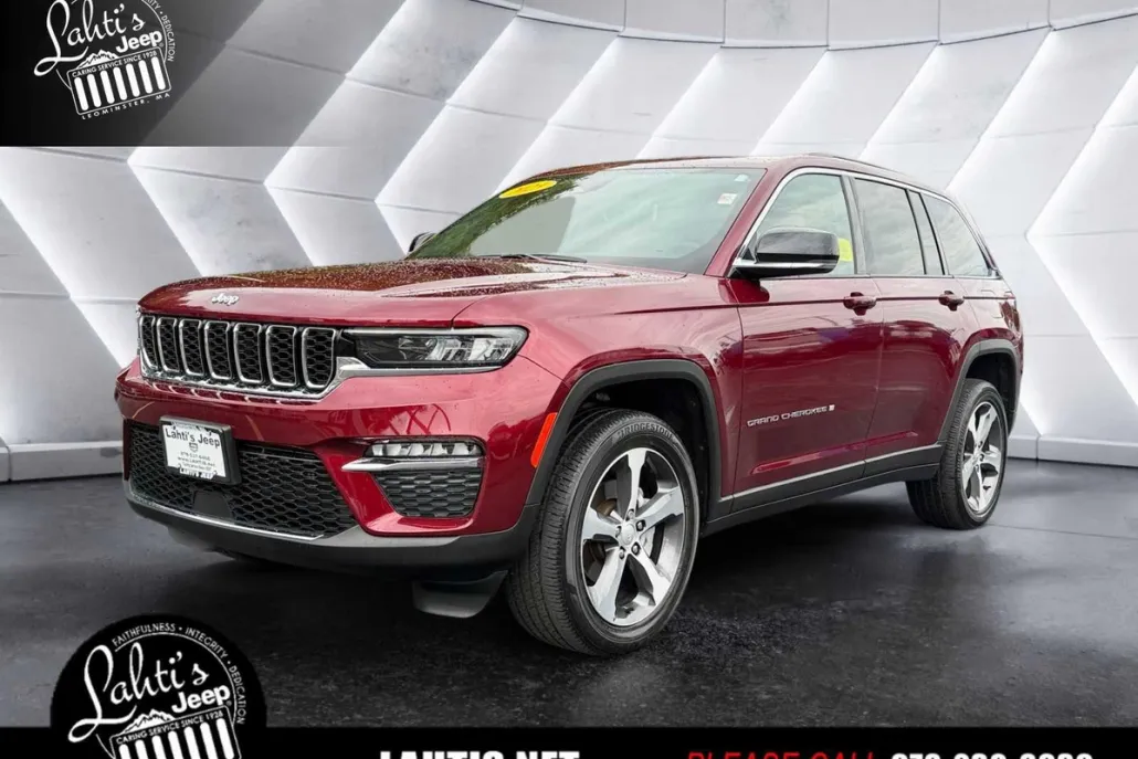 2023 Jeep Grand Cherokee Limited photo 1