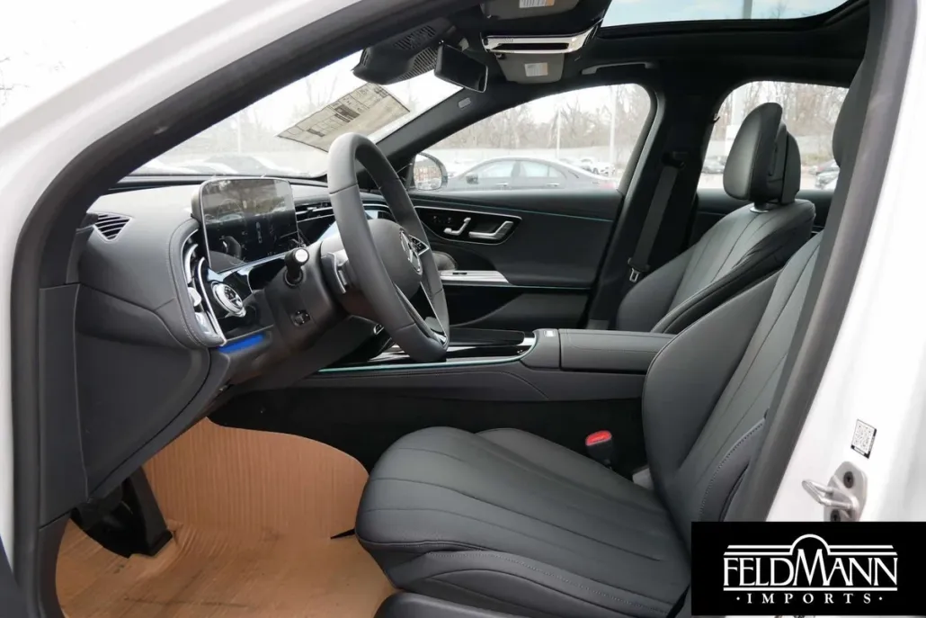 2025 Mercedes Benz E 450 4MATIC photo 1