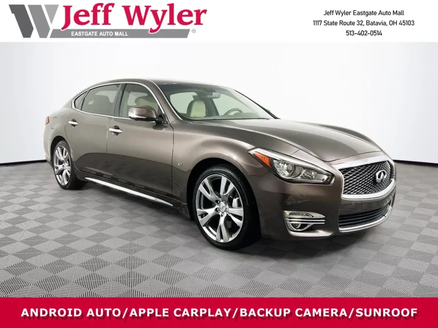 2016 Infiniti Q70L 3.7 photo 1