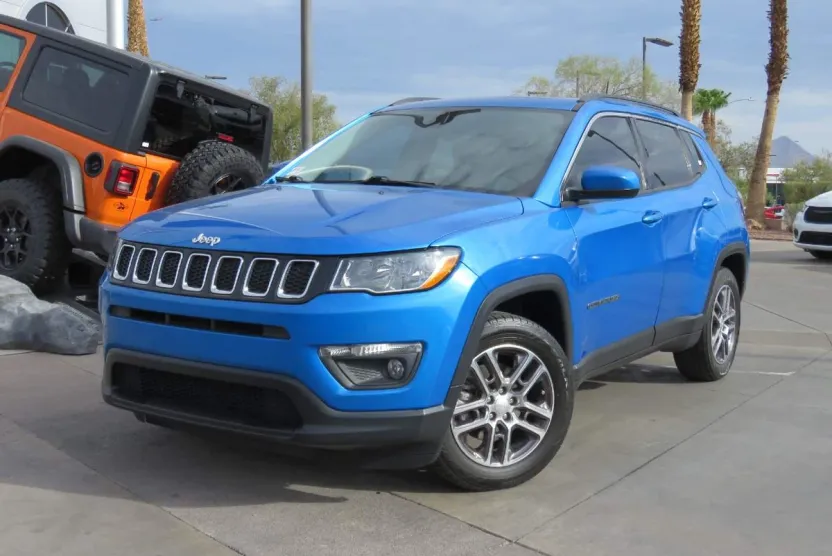2020 Jeep Compass Latitude photo 1