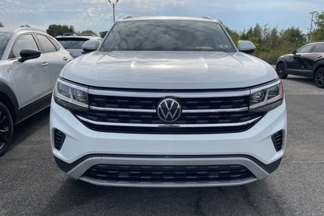 2020 Volkswagen Atlas Cross Sport SE photo 1