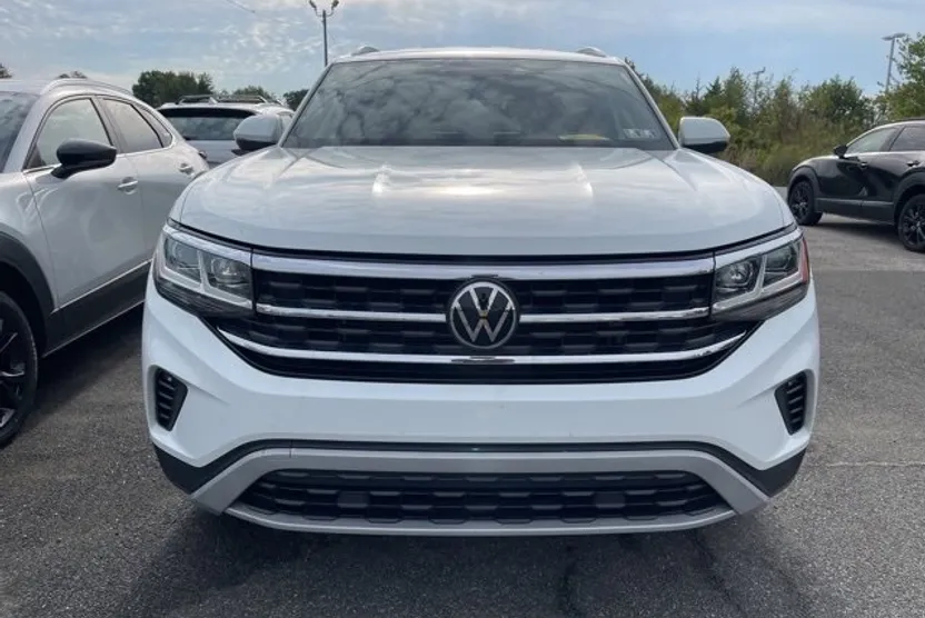 2020 Volkswagen Atlas Cross Sport SE photo 1