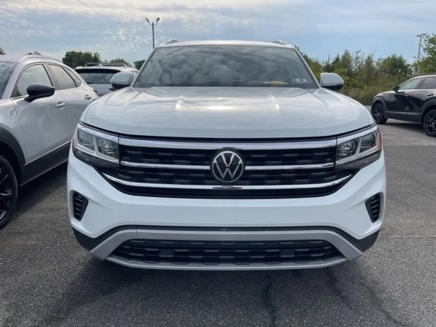 2020 Volkswagen Atlas Cross Sport SE photo 1