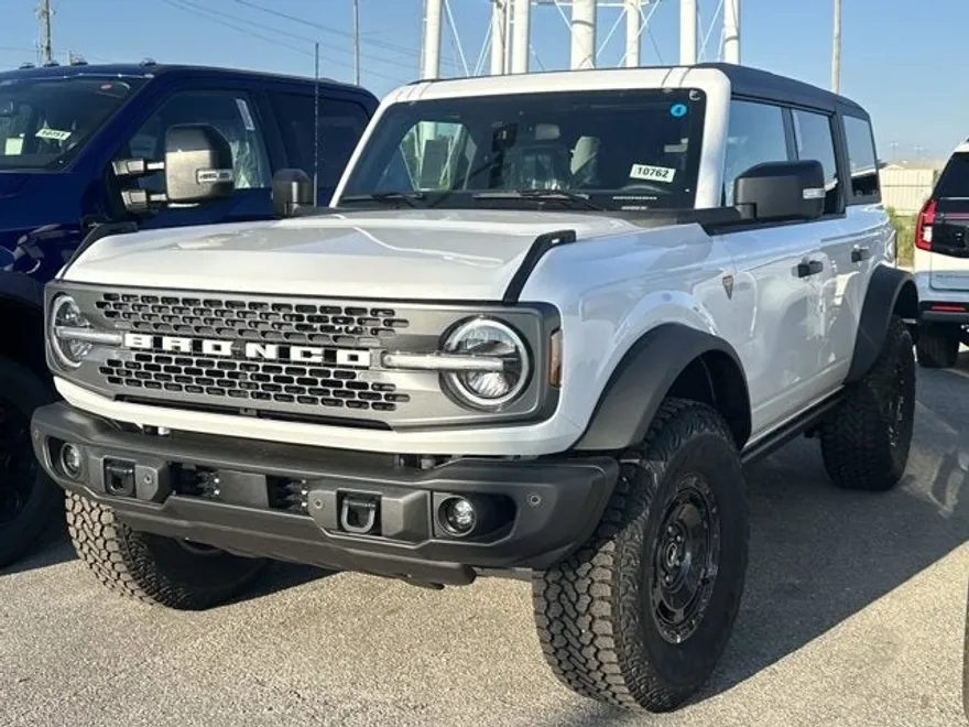 2025 Ford Bronco Badlands photo 1