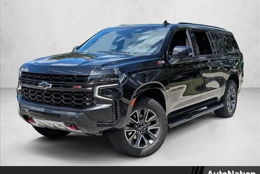 2023 Chevrolet Suburban Z71 photo 1