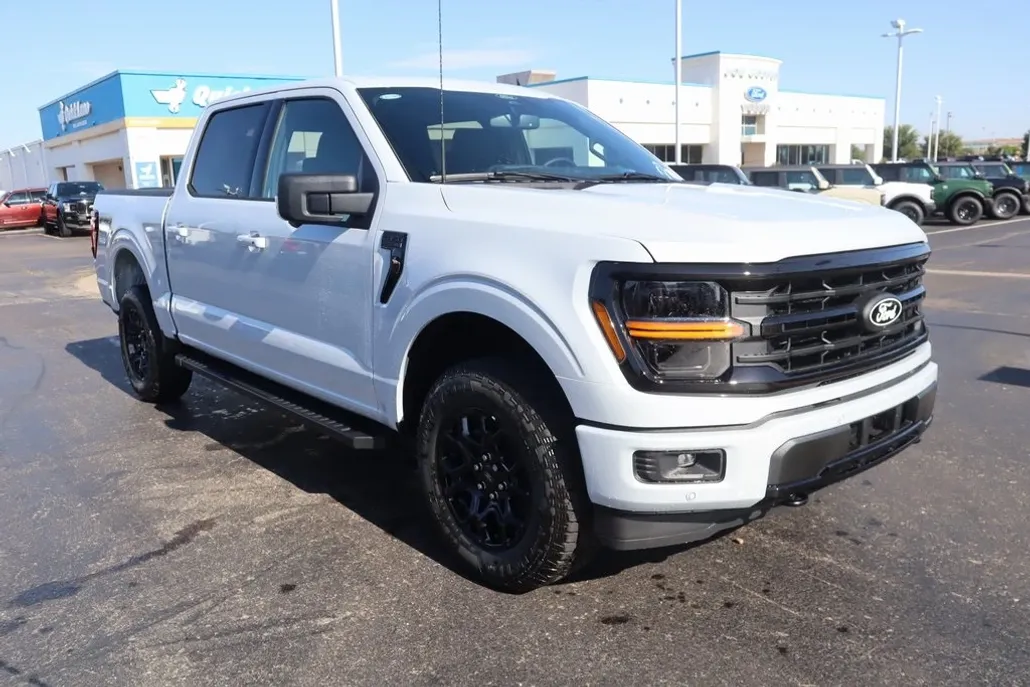2025 Ford F-150 XLT photo 1