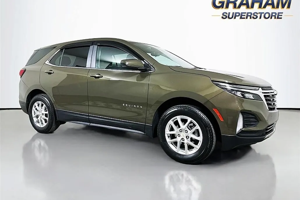 2024 Chevrolet Equinox LT photo 1