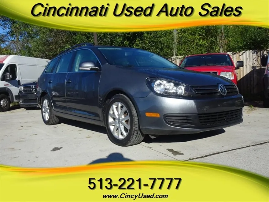 2010 Volkswagen Jetta SportWagen SE 2.5L photo 1
