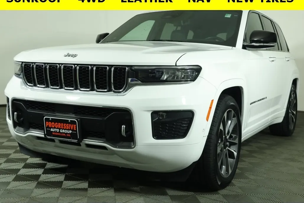 2022 Jeep Grand Cherokee Overland photo 1