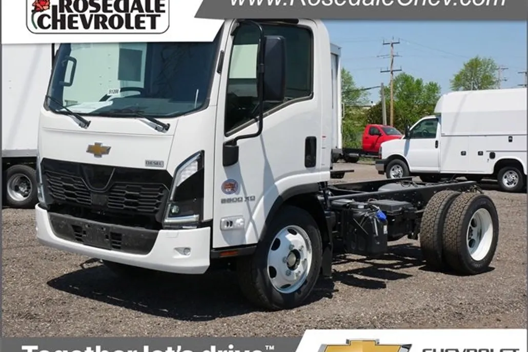 2025 Chevrolet Silverado photo 1