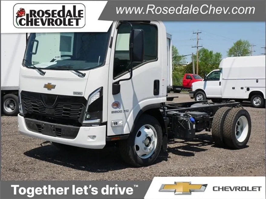 2025 Chevrolet Silverado photo 1