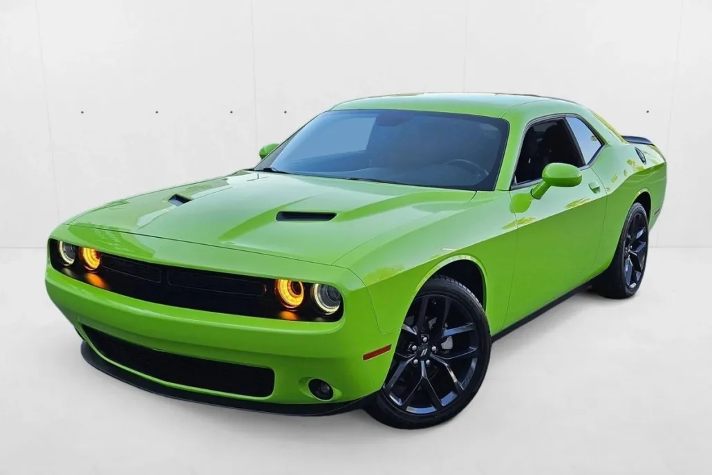 2023 Dodge Challenger SXT photo 1