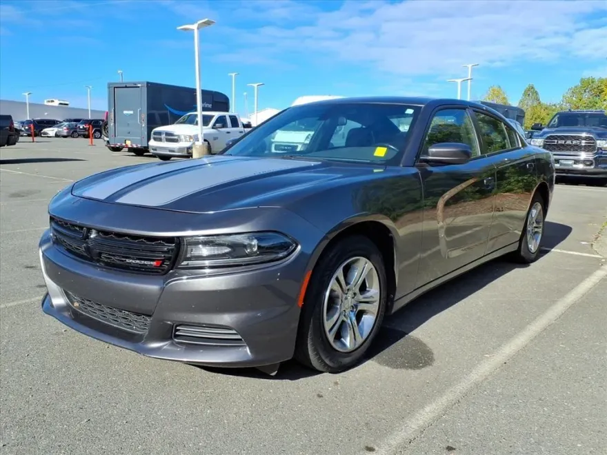 2020 Dodge Charger SXT photo 1
