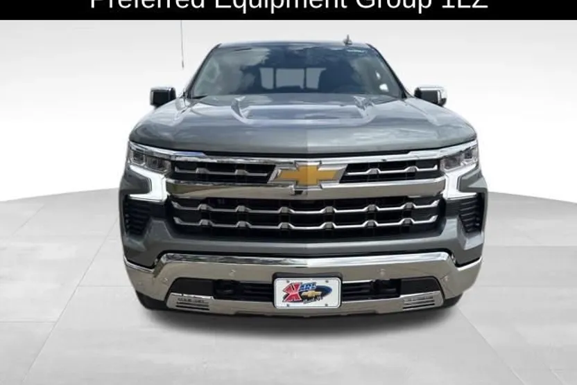 2025 Chevrolet Silverado 1500 LTZ photo 1