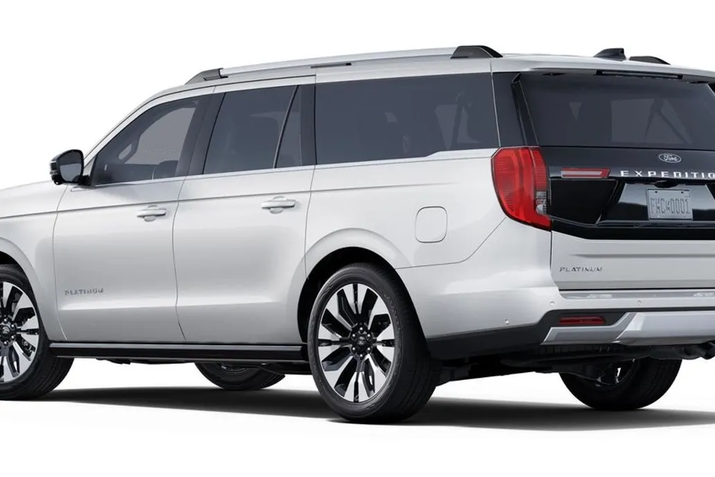 2025 Ford Expedition MAX Platinum photo 1